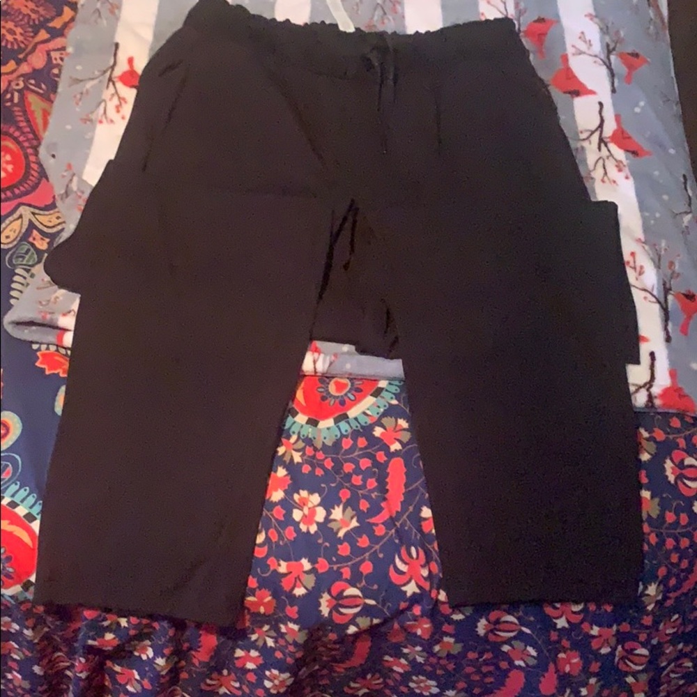 NWOT Lululemon On The Fly dress pants